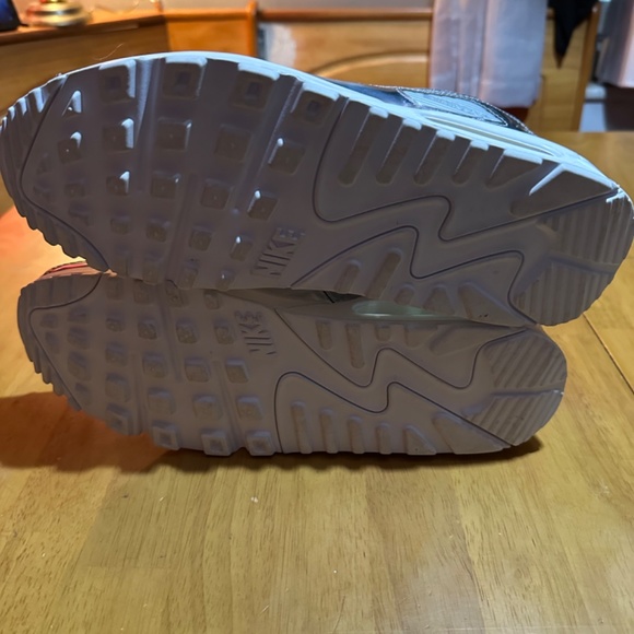 NWOB, Men’s Nike Air Max 90 SP Liquid Metal, size 11, Silver Platinum CQ6639-001 - Picture 5 of 5